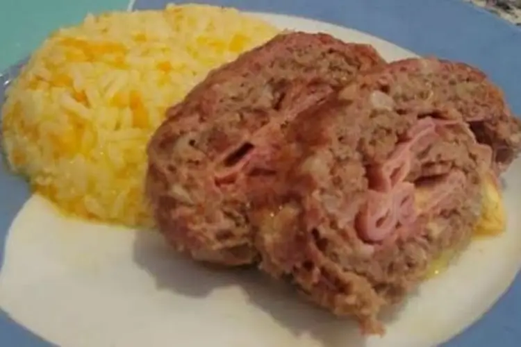 Receita de Rolo de Carne Picada Recheado