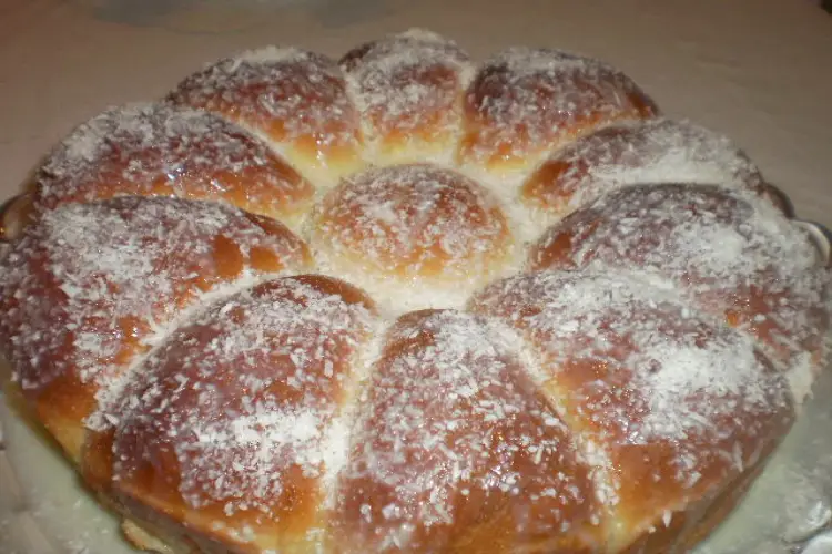 Receita de Rosca de leite Condensado Recheada com Goiabada