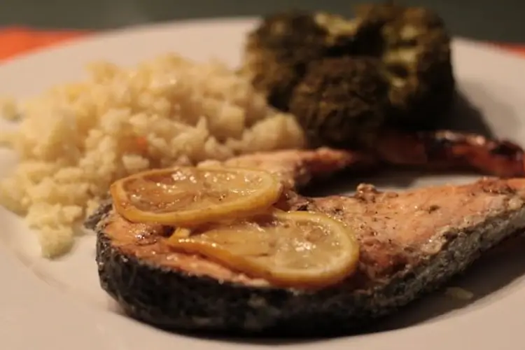 Receita de Salmão com Limão e Arroz de Coco