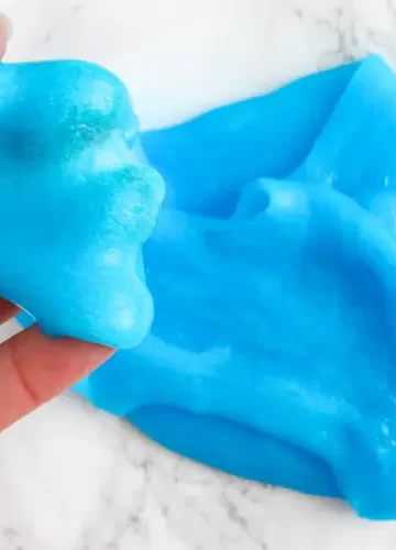 Slime com creme de barbear, água boricada e amaciante