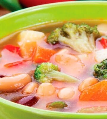 Receita de Sopa Detox de Legumes