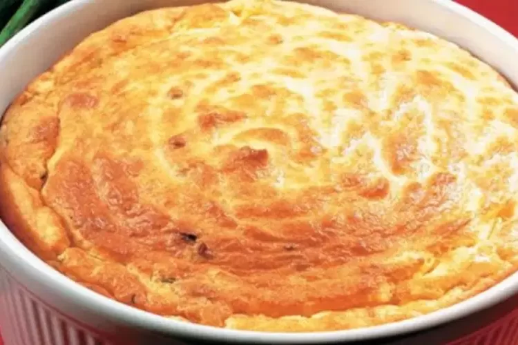 Receita de Suflê de batata com três queijos