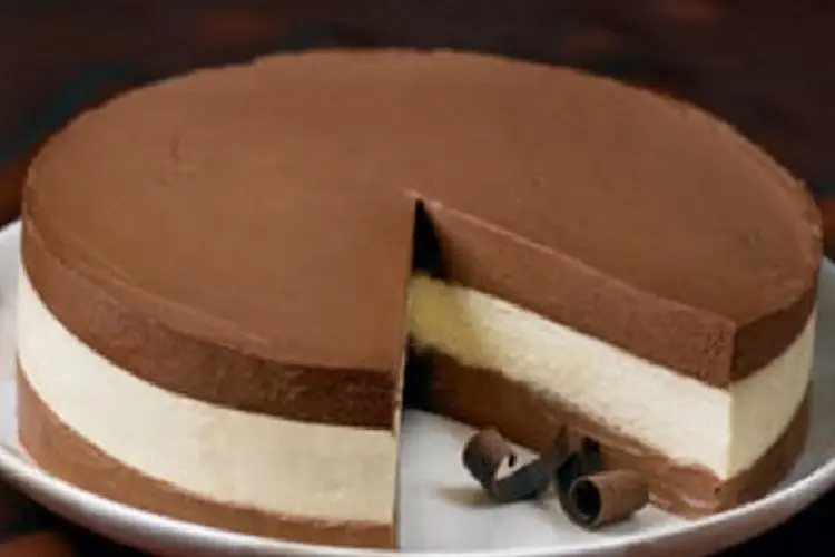 Receita de Torta Mousse 3 Sabores