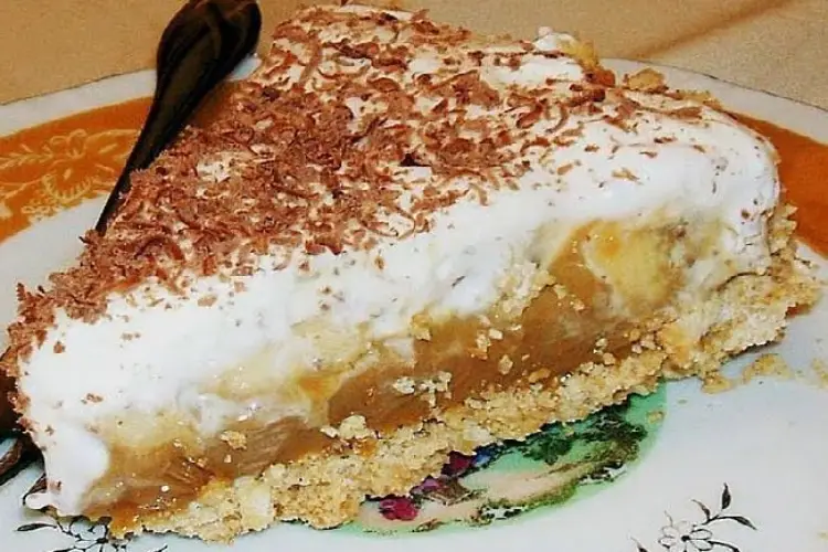 Receita de Torta de Banana com Chantilly