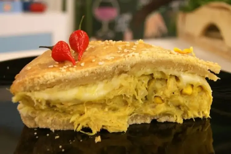 Torta de Frango e Curry