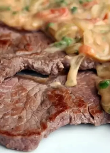 Bife ao Molho Cremoso