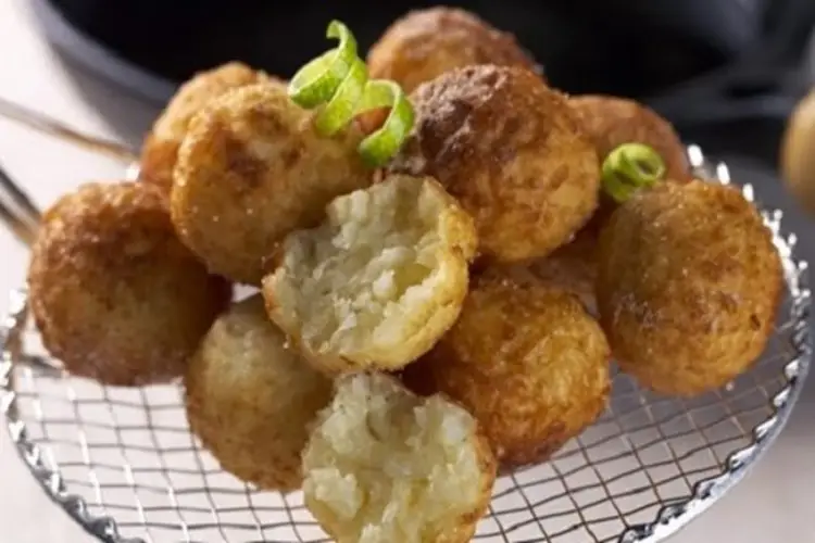 Receita de Bolinho de Arroz Doce