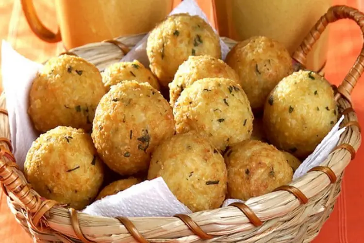 Receita de Bolinho de Arroz