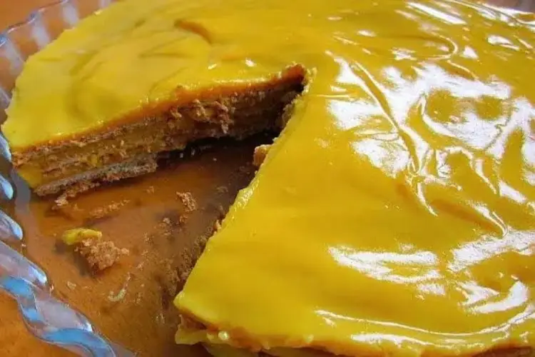 Receita de Bolo de Bolacha com Pudim