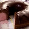 Bolo de Chocolate com Recheio de Sorvete