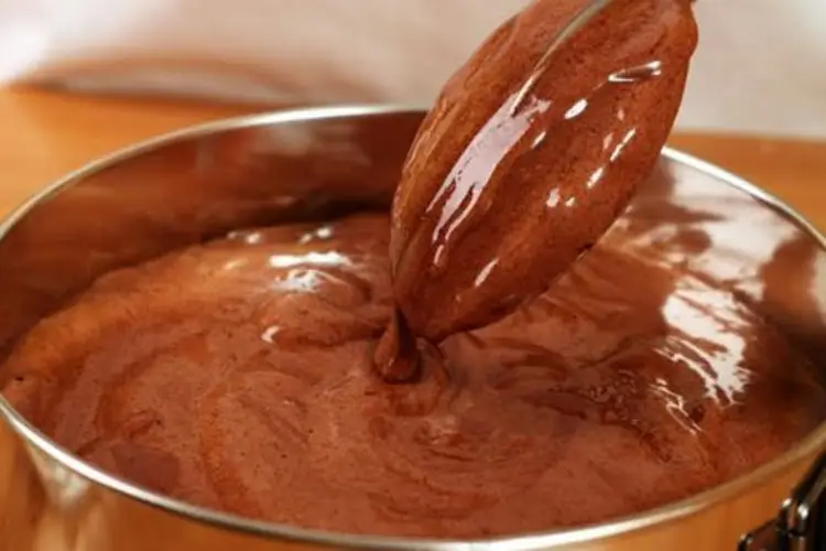 Receita de Brigadeiro detox dieta da Bruna Marquezine