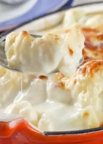 Receita de Couve Flor Gratinada com Molho Branco e Queijo