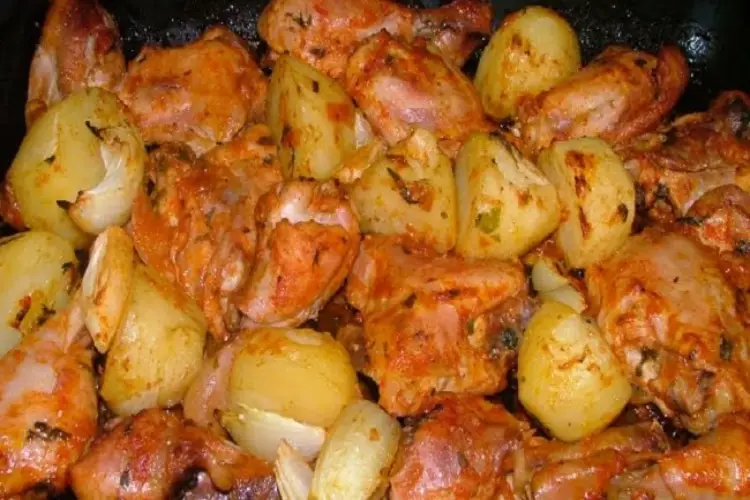 Receita de Frango com Batata na Panela de Pressão