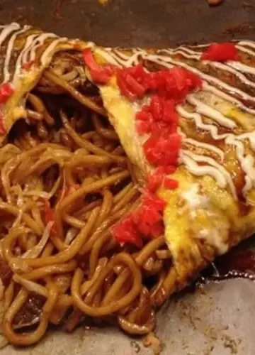 Receita de Omu Soba Omelete de Yakisoba